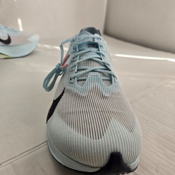 Nike VaporFly 4 Women’s Racing Sneakers – White/Blue – Size 10 - Picture 3 of 11